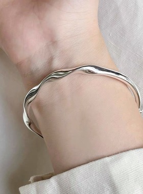 新款莫比乌斯扭纹手镯女纽线波浪