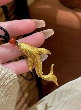 热卖款金色大鱼海棠项链中大锦鲤