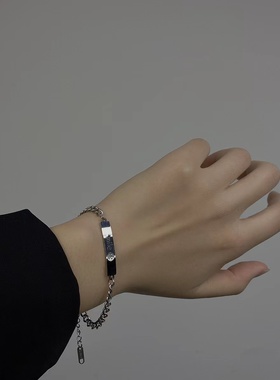 CRIVLA日韩个性钛钢不掉色笑脸手链男女潮牌简约高级感字母手饰链