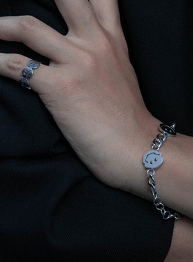 crivla国潮不锈钢笑脸街头手链