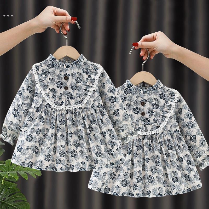 Children's smock for outerwear, fashionable autumn and winter style, baby girl's long-sleeved waterproof and anti-dirty baby apron for eating, bib for wearing backwards