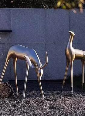 不锈钢抽象大角鹿雕塑镂空鹿摆件户外别墅酒店会所房地产美陈装饰