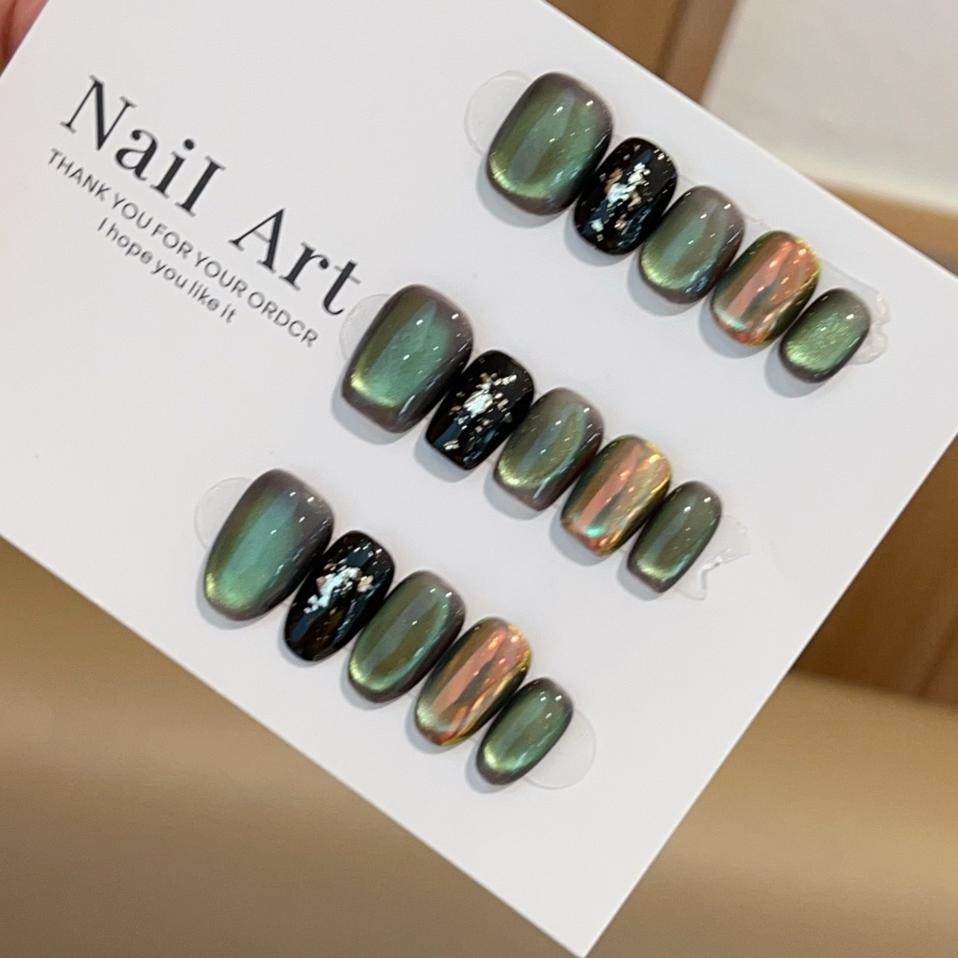 【橄榄石】玻璃珠猫眼极光粉纯手工穿戴甲短款秋冬美美拉德色系,淘宝优惠券,粉丝福利购,淘宝优惠卷