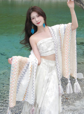 民族风旅游披肩女士旅行拍照穿搭