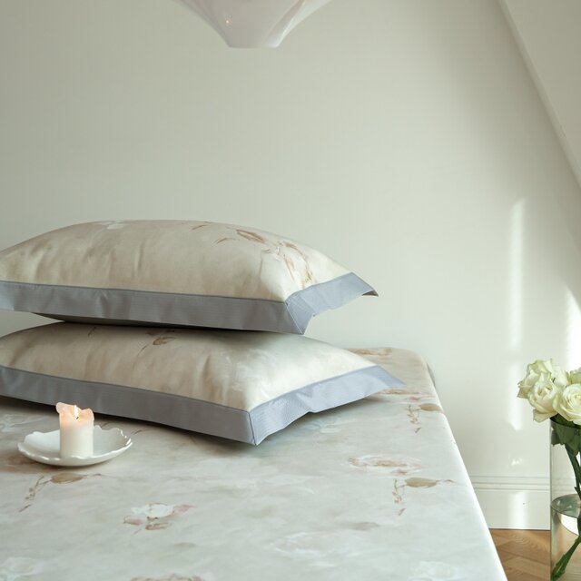 Roland Xi's three-piece set of ice silk mats
