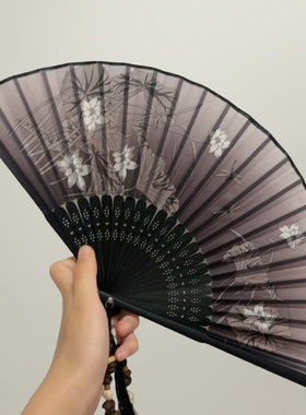 中国风折叠小扇子随身携带古风汉服古装舞蹈马面裙夏天黑色竹扇女
