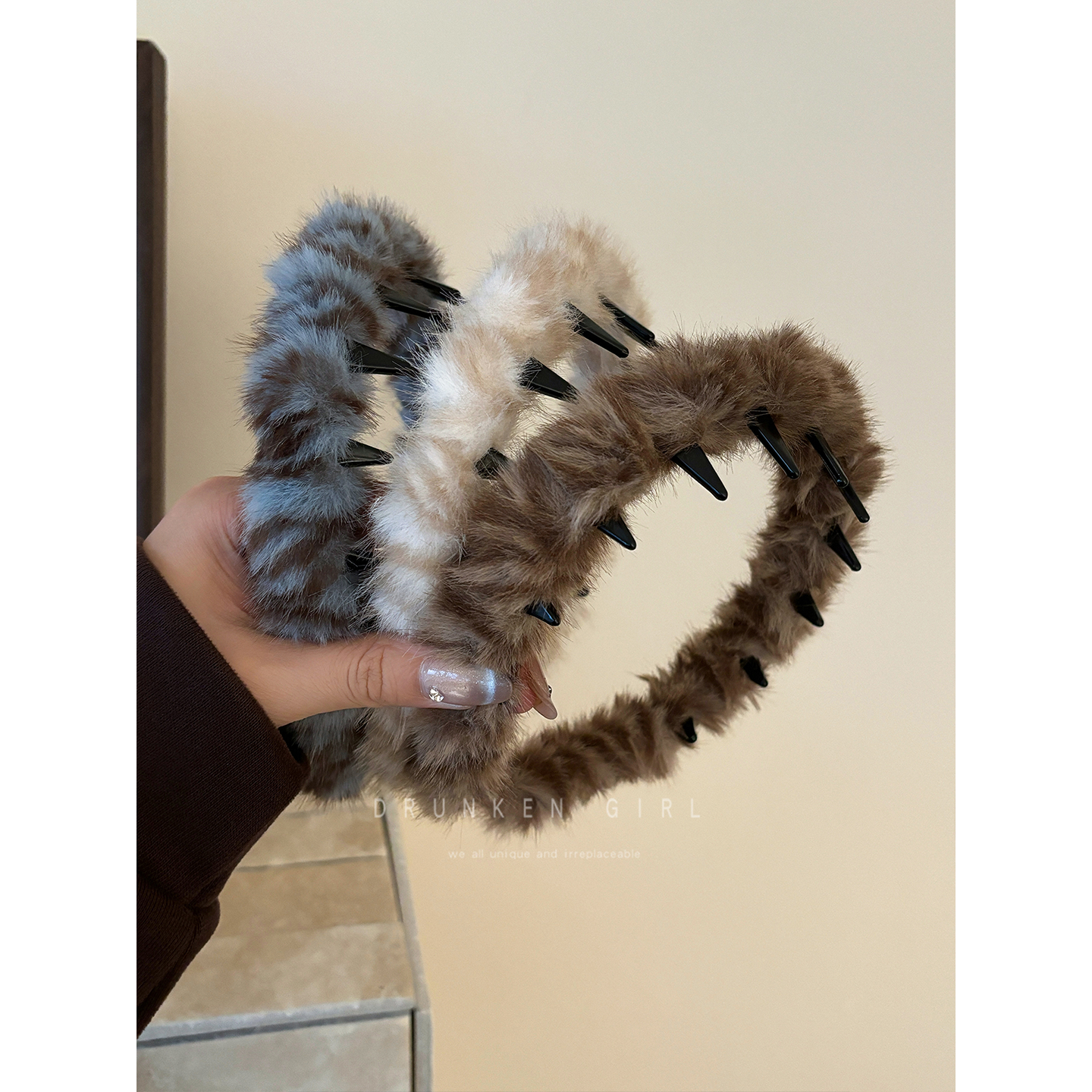 布鲁蓝咖 毛绒绒豹纹带齿发箍女秋冬外戴时尚波浪头箍洗脸压发卡 - 图0