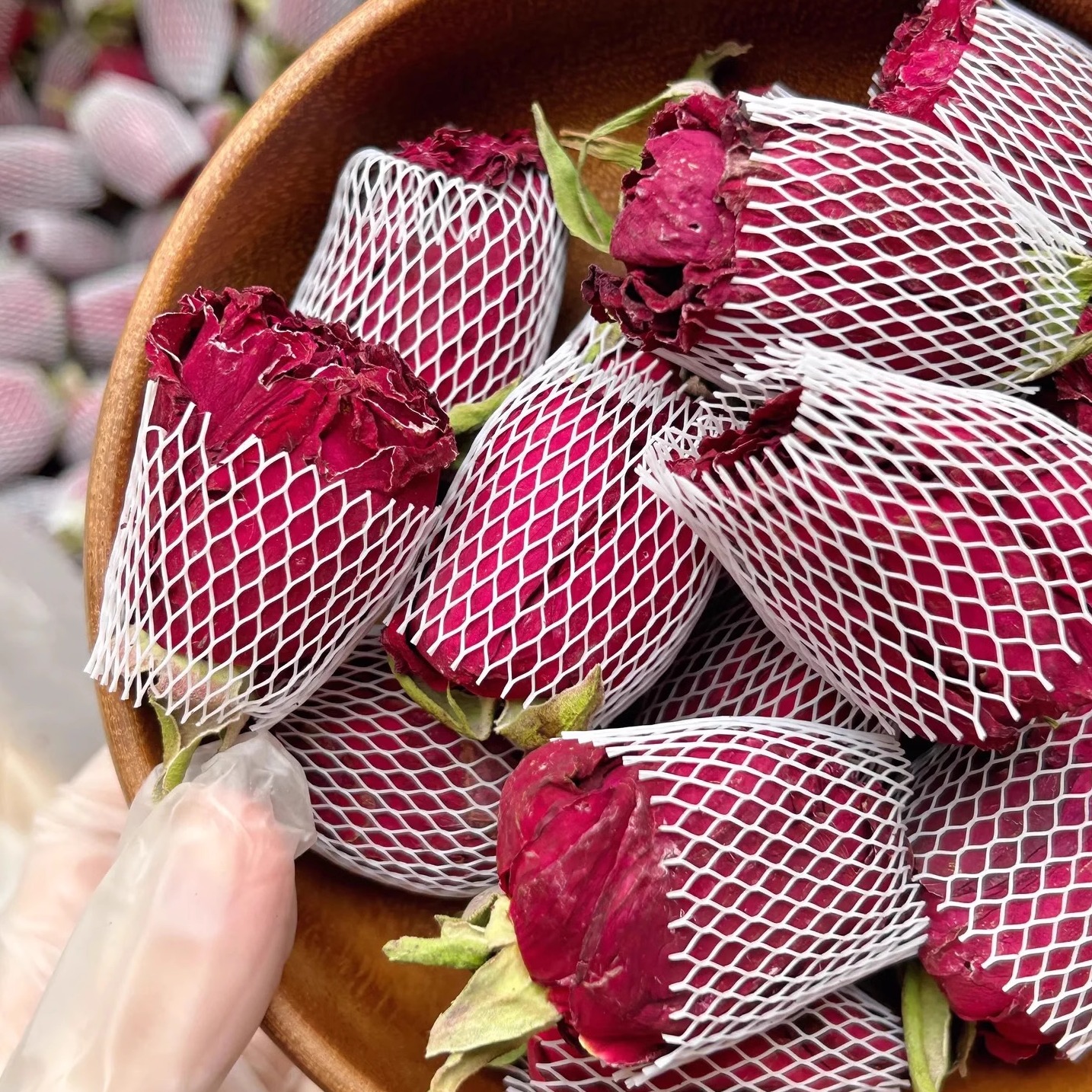 云南墨红玫瑰花茶冻干大玫瑰花茶正品黑红特级无硫玫瑰花冠大朵 - 图1