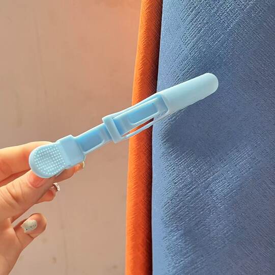 Blue fresh curling barrel with bangs and eight-character air curls