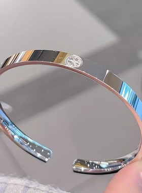 香港正生纯银999足银手镯卡卡宽面四方年轻款轻奢百搭送女友礼物