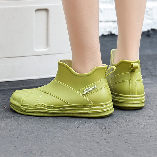 Japanese style rain boots for women, fashionable outer wear, ladies rubber shoes, short tube