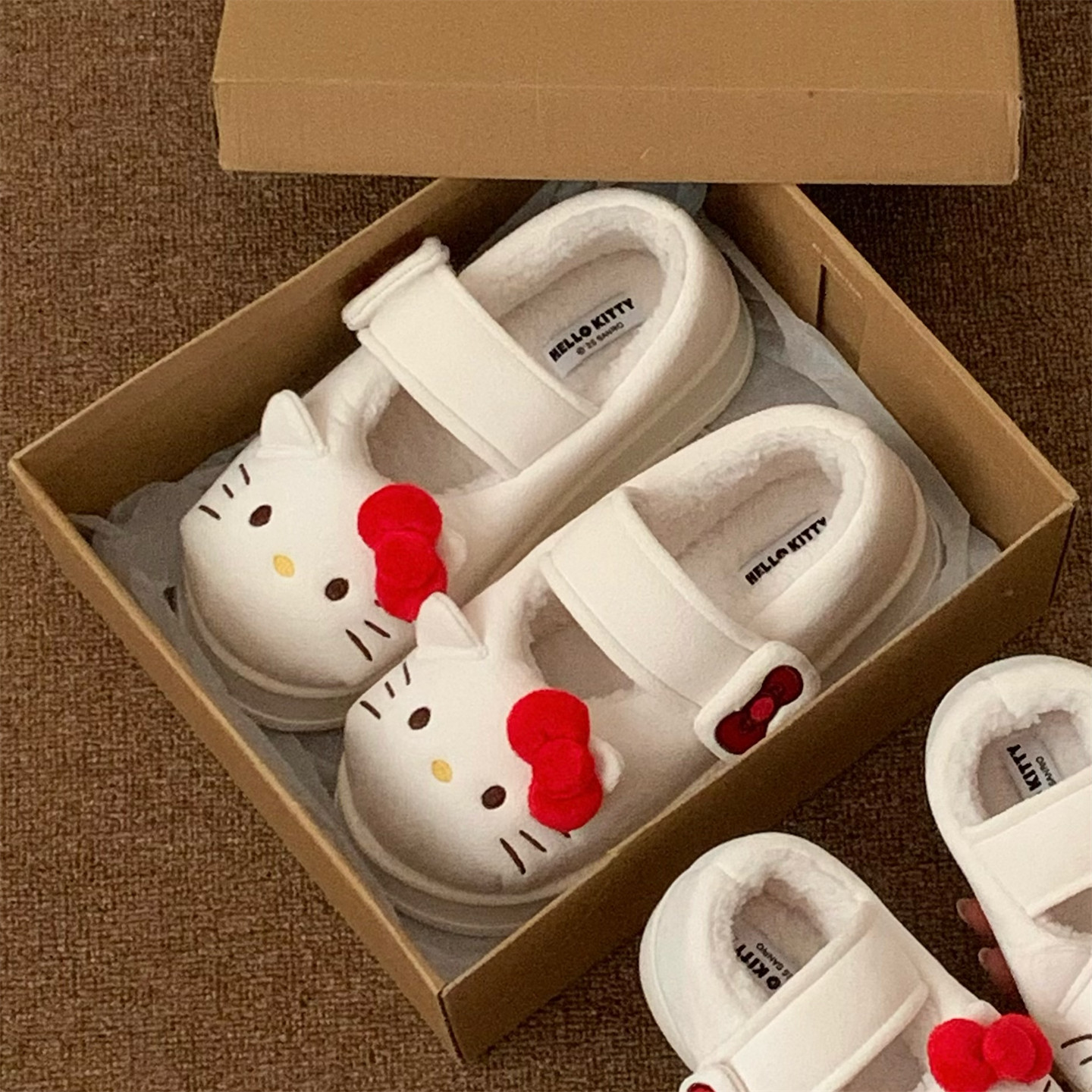 细细条 正版HelloKitty猫豆豆鞋女冬厚底防滑亲子儿童玛丽珍棉鞋,淘宝优惠券,粉丝福利购,淘宝优惠卷