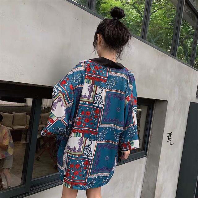 Mid-length sunscreen Harajuku style versatile 2025 printed three-quarter sleeve loose shirt Hong Kong style retro summer shirt trend