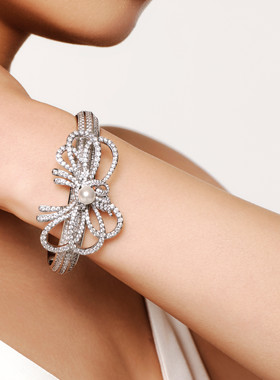 【精选礼物】MOH动物絮语系列天鹅舞缎带手链蝴蝶结水晶珍珠手镯