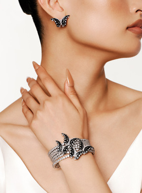 【叶童同款】MOH动物絮语系列水晶珐琅黑蝴蝶元素弹力女手镯礼物