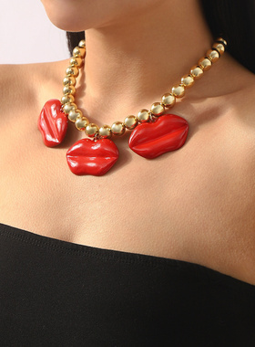 N12695跨境时尚设计红色嘴唇吊坠