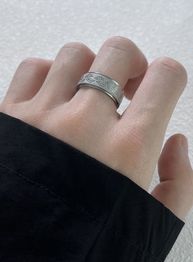 不掉色可转动大眼睛戒指男潮百搭