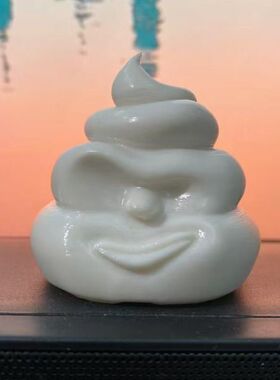 摆件两坨粑粑塑料生日蛋糕搞怪粑粑礼物可爱桌摆送礼猎奇抽象玩具