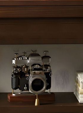 现代风墙面软装高级感抽象挂画样板间隔板置物架书房书柜摆件组合