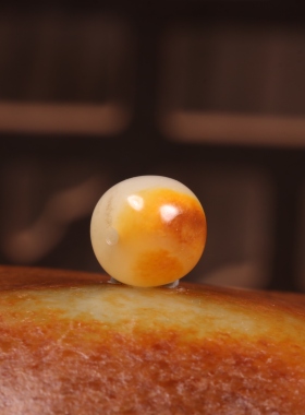 9mm天然新疆和田玉黄沁籽料单珠