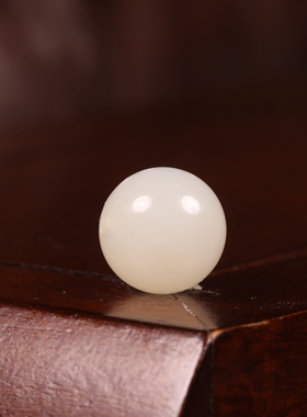 新疆和田玉籽料老型珠手链