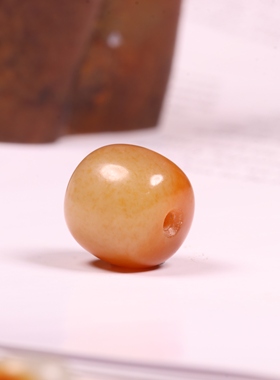 新疆和田玉籽料黄沁单珠老型珠