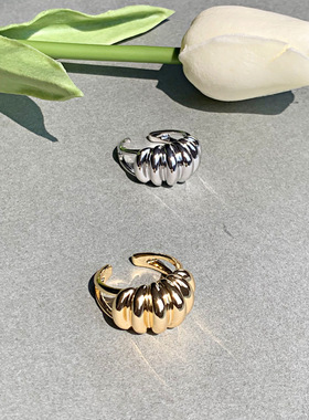 日本coss koko牛角包戒指女极简潮凹凸开口可调节指环ins小众