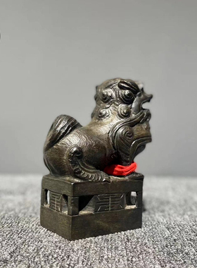 青石雕刻仿古圆雕狮子