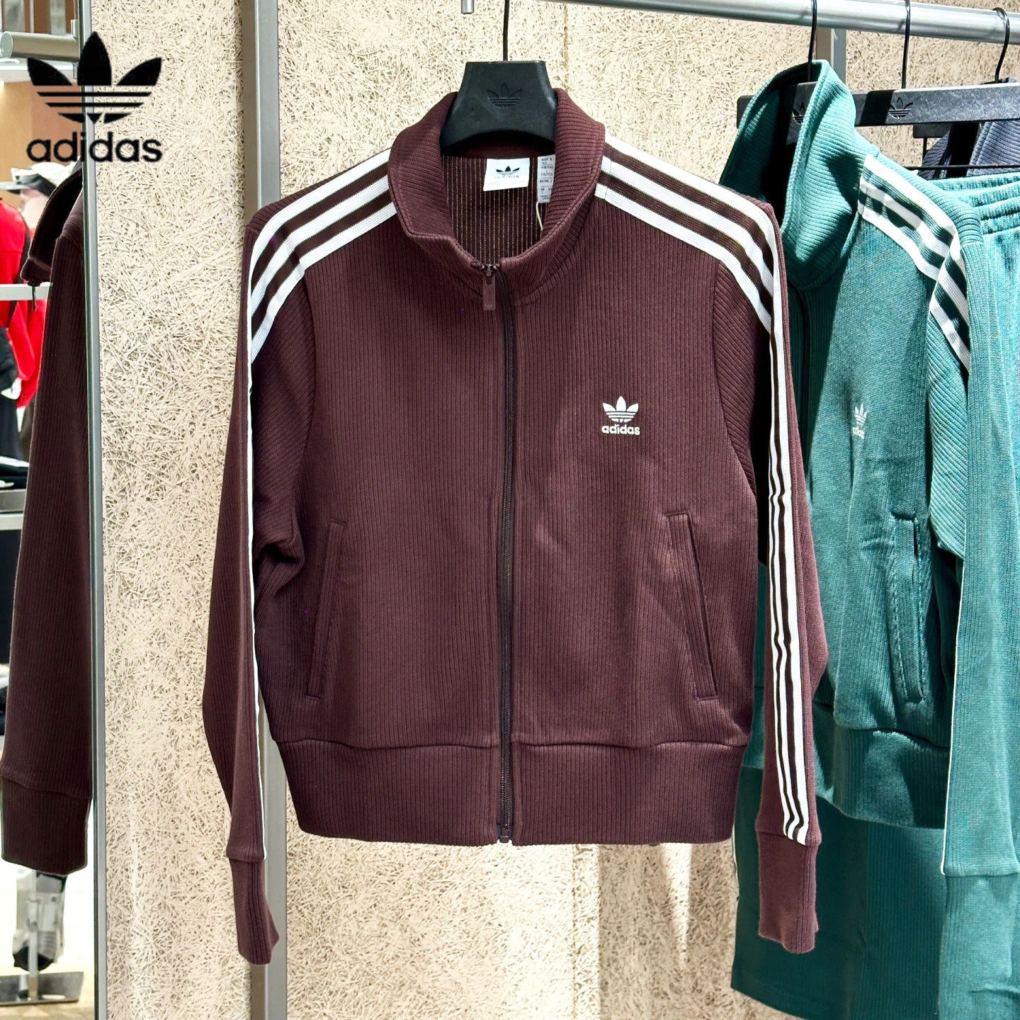 Adidas阿迪达斯三叶草女刺绣LOGO休闲针织短款外套IY7278 IW3162,淘宝优惠券,粉丝福利购,淘宝优惠卷