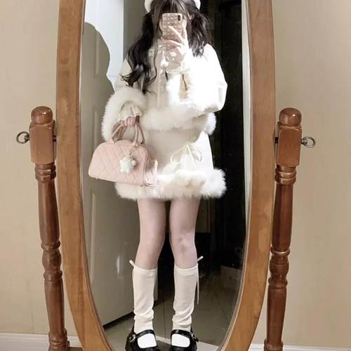 富家千金感小香风套装女冬季新款毛毛拼接短款外套+半身裙两件套 - 图1