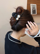 Love With Things ~ Minimalist Design Sensins Pearl Grip Large Advanced Sensation Hair Clip Female Rear Brain Spoon Autumn Winter Shark Clip
