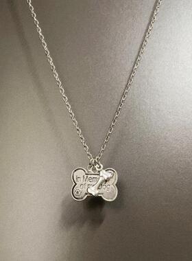 着Hollowchestcavity项链