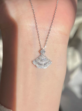 公主的裙摆项链千金贵气锁骨链送女友新年情人节礼物2026新款配饰