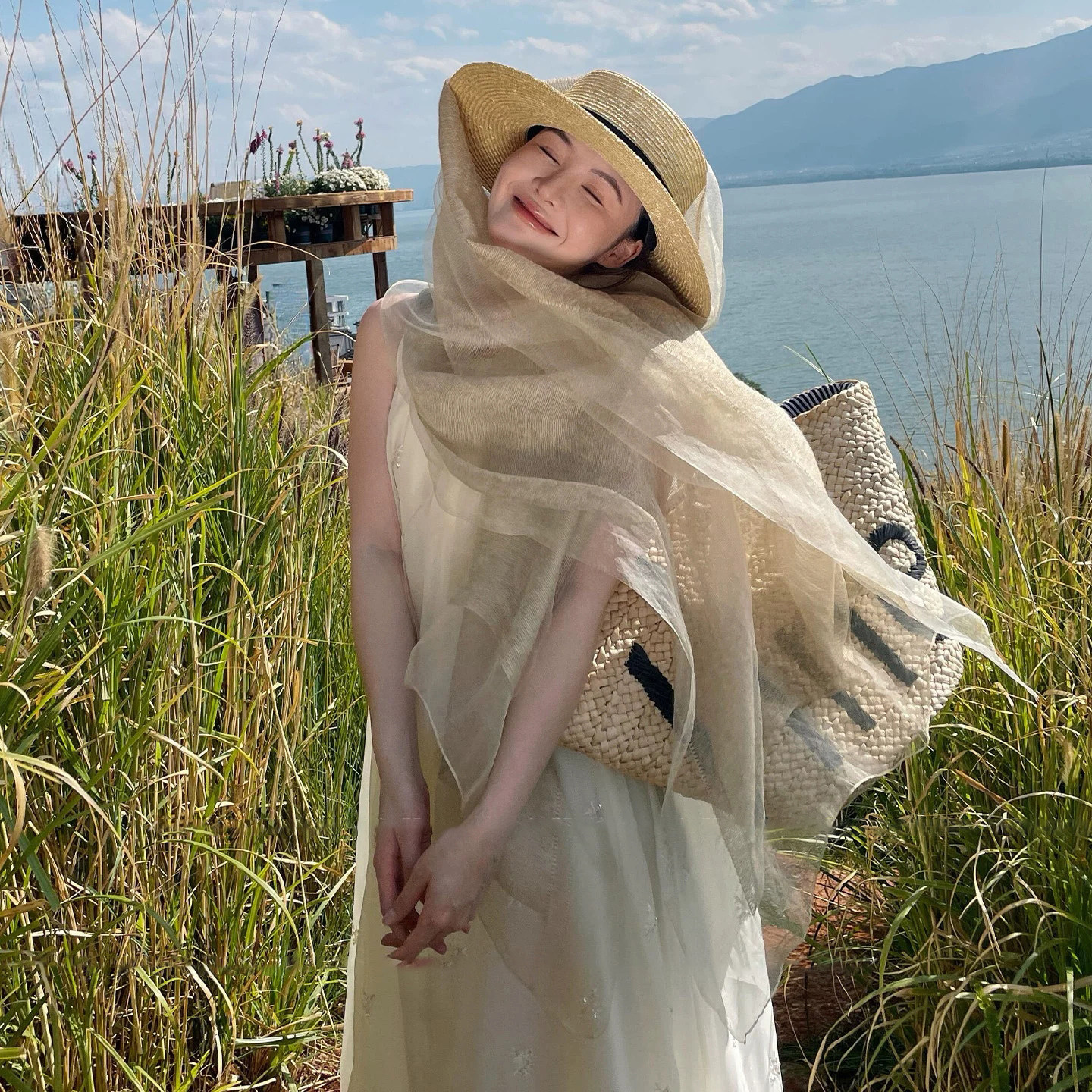 High-end silk scarf for women, 2026 new style, wool, light luxury mulberry silk scarf, shawl, gauze scarf for outer wear