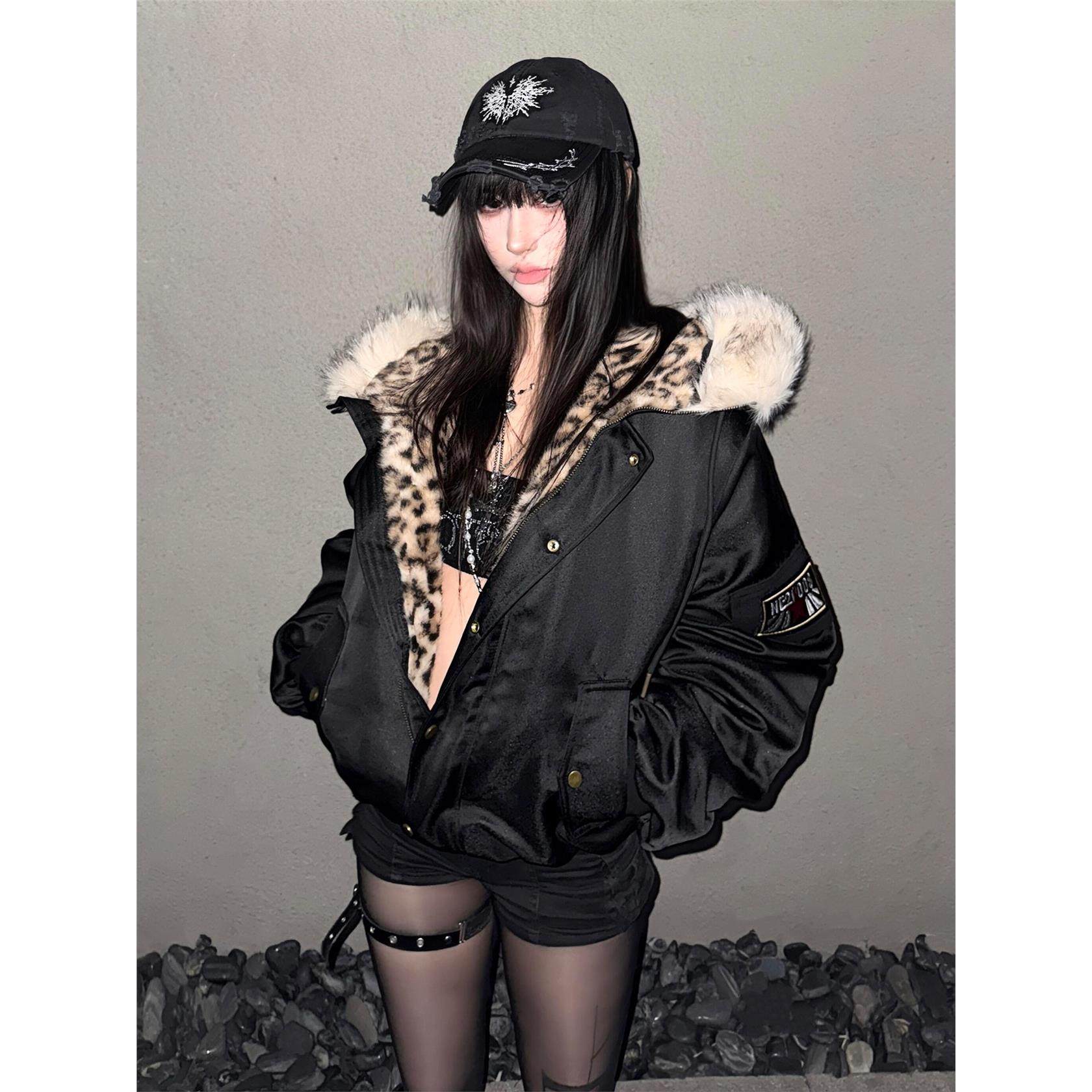 亚文化豹纹连帽棉服女冬季新款重磅飞行员夹克加厚毛领外套视觉系,淘宝优惠券,粉丝福利购,淘宝优惠卷