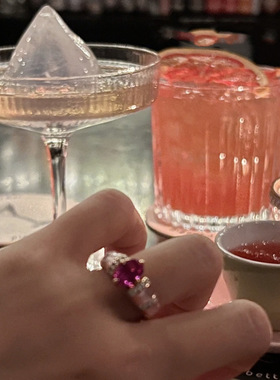 法国gentle motto新款白贝母红刚玉戒指高品质铜合金轻奢指环