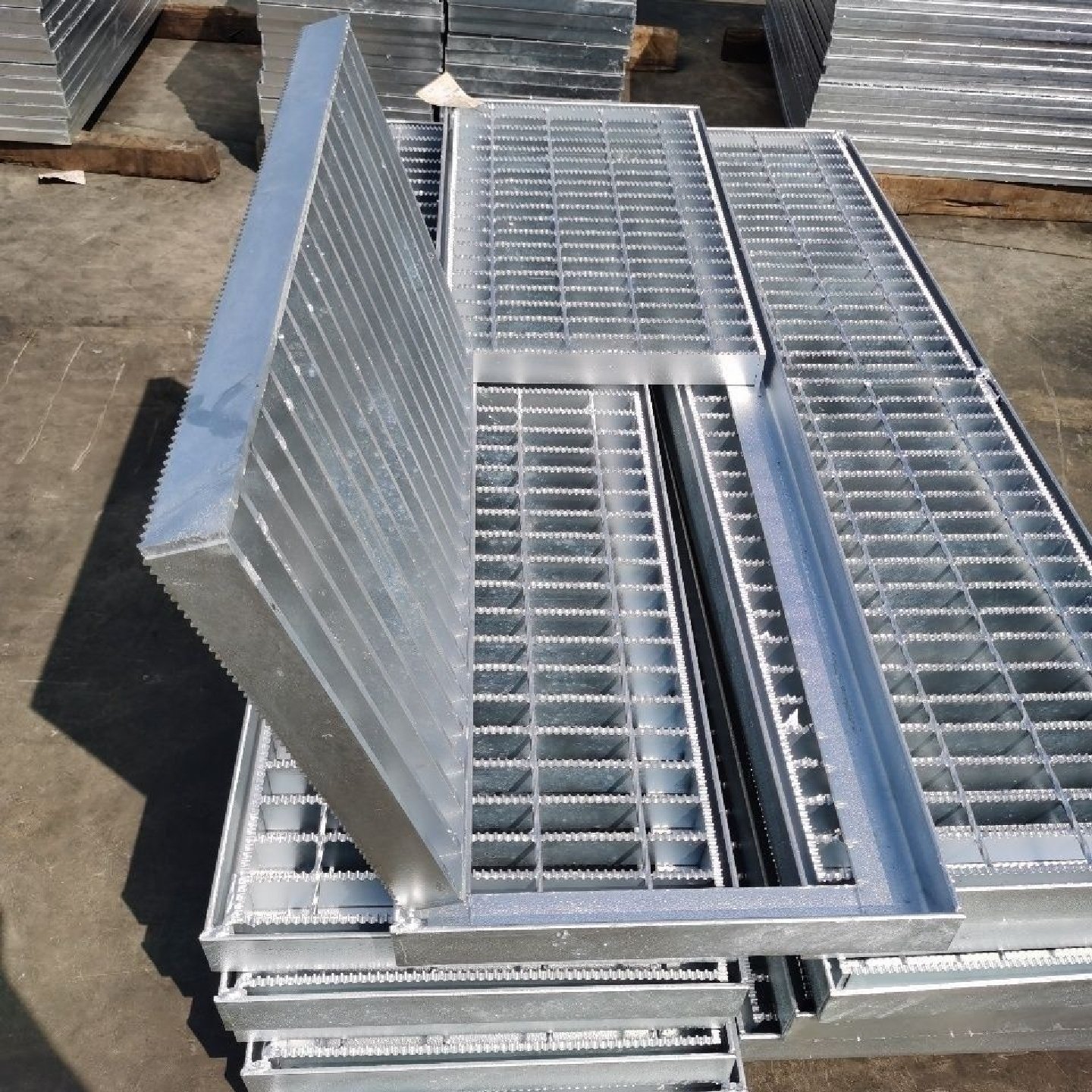 热镀锌钢格板平台齿形集水井盖板复合重型插接踏步网格板钢格板,淘宝优惠券,粉丝福利购,淘宝优惠卷