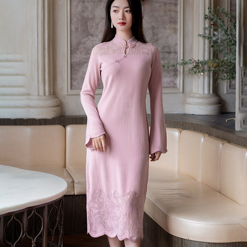 四美子针织粉色水云间秋冬长连衣裙 四美子连衣裙