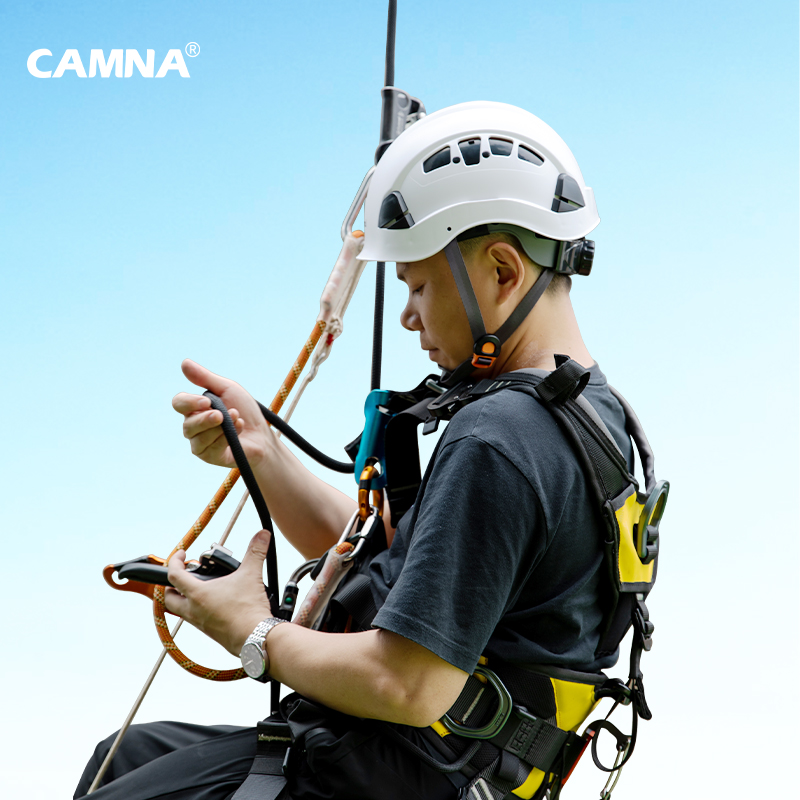 可戴灯户外登山攀岩探洞冒险工业头盔高空作业救援速降防护安全帽 - 图3