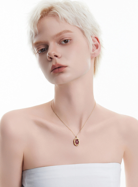 黛西法罗蝴蝶系列黑玛瑙吊坠女款小众轻奢黑色钻石项链女优雅复古