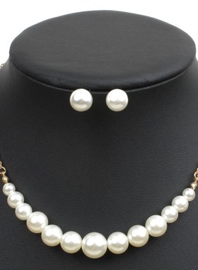 Simple Pearllike Womens Short Clavicle Chain Fashionable and