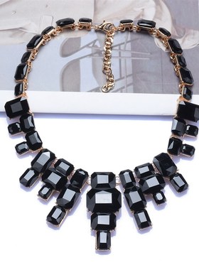 Output European Luxurious Exaggerated Geometric Gemstone Nec