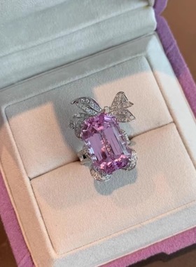 18K金满钻彩宝21克拉紫锂辉戒指