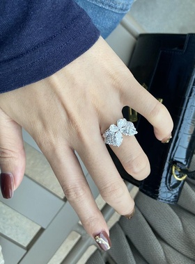 Graf新款幻影蝴蝶满钻石戒指