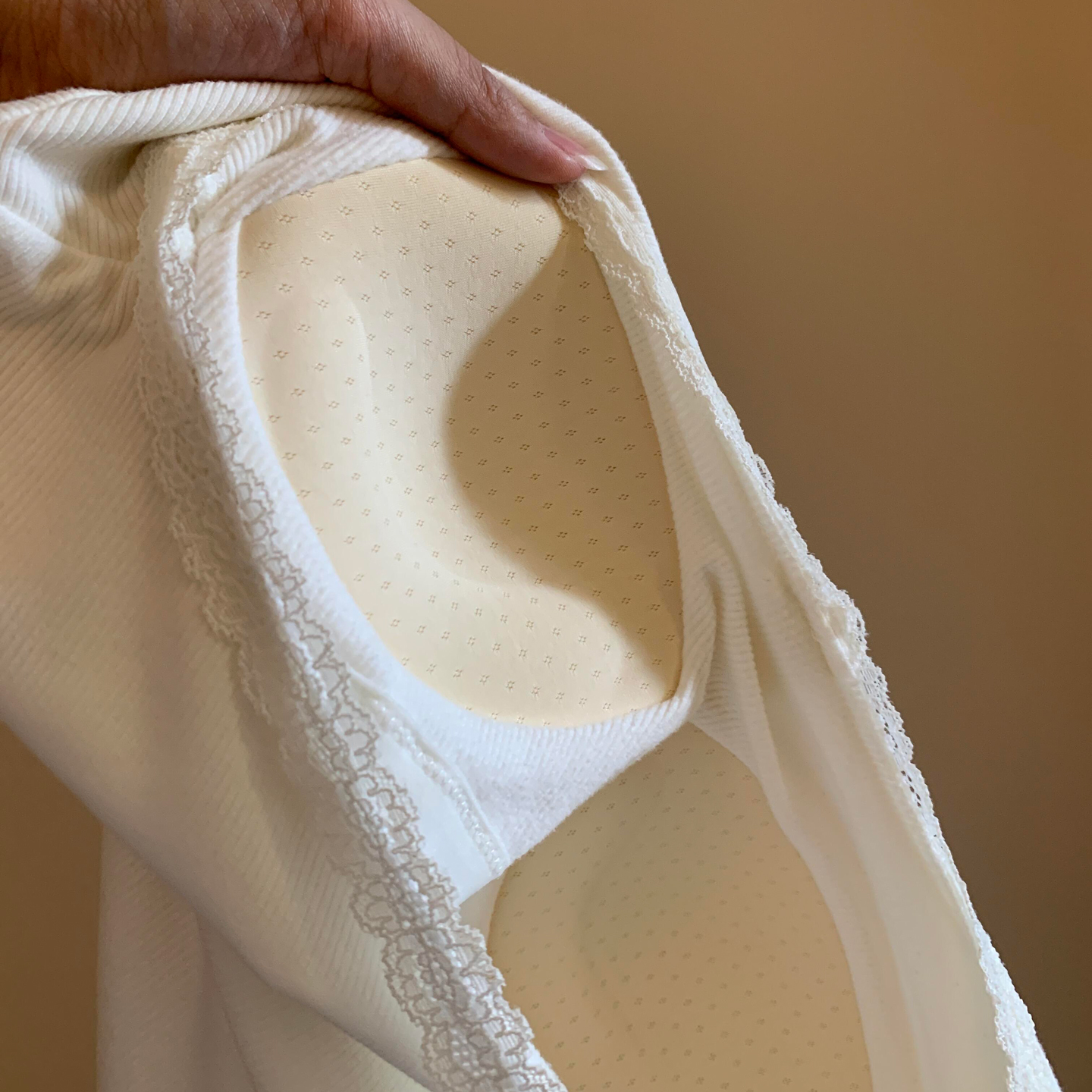 设计感带胸垫女士打底衫保暖内衣女秋冬2025新款纯棉白色长袖上衣 - 图1