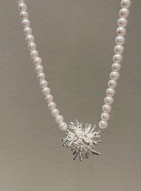 新款珍珠项链高级感百搭饰品轻奢风配饰小众设计花朵元素银针