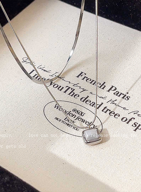 双层蛇骨链方牌吊坠项链女小众设计猫眼石钛钢不掉色锁骨链颈链子