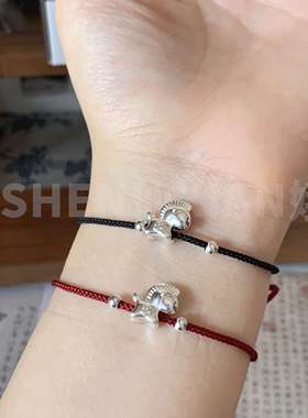 足银999红绳手链马上有钱