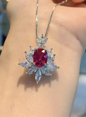 Popular Luxury Necklace Retro Pendant Temperament Clavicle