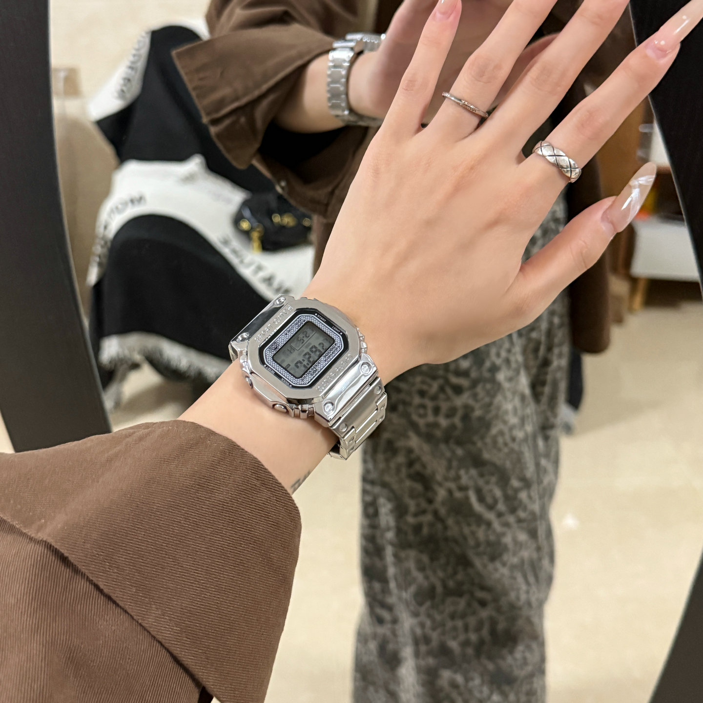 钢铁小方块电子手表男女初高中学生男款运动男女生简约气质ins风 - 图2